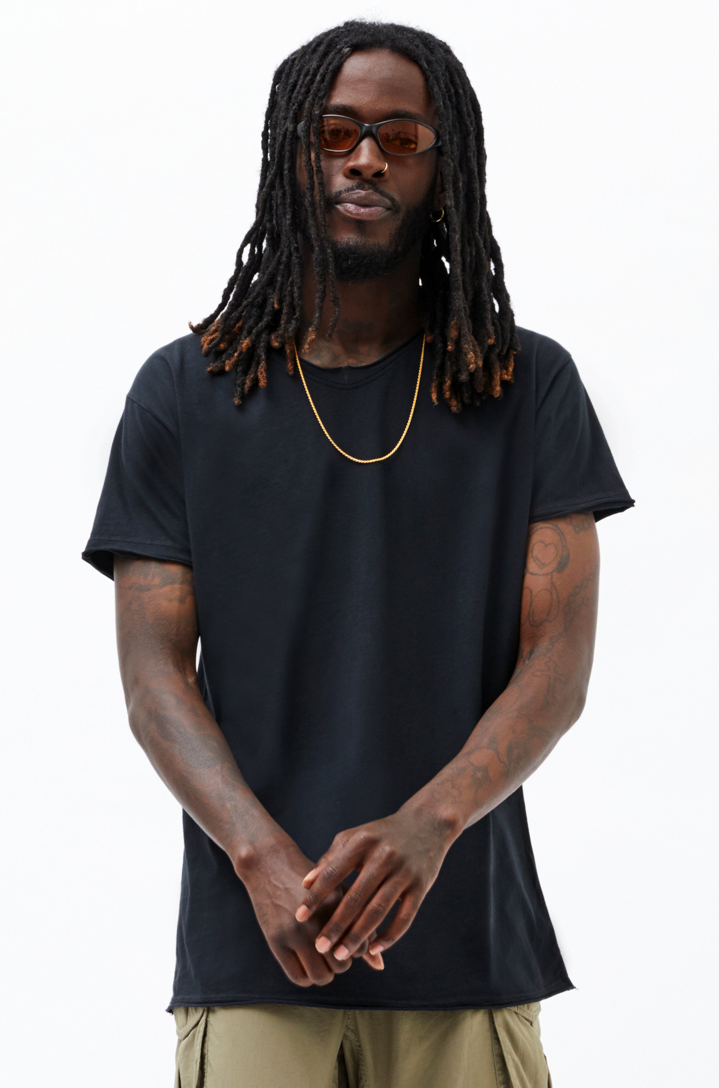 Image of plain tee shirts 